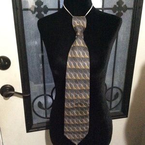 Gorgeous 100% silk Consenso Uomo tie